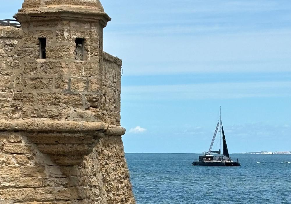 CADIZ TRIMILENARIA desde Puerto de Cádiz